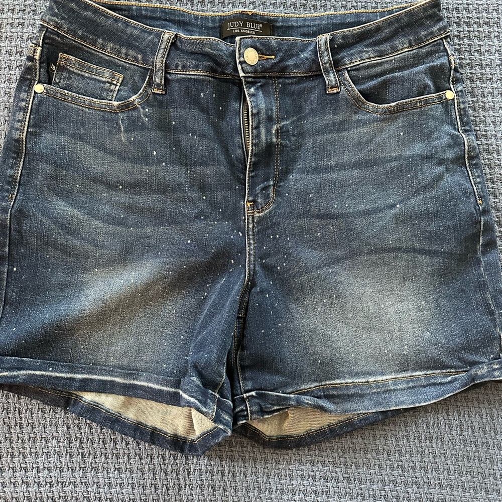 Plus Size Judy Blue shorts!